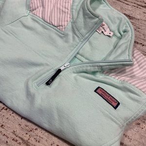 Vineyard Vines sweatshirt